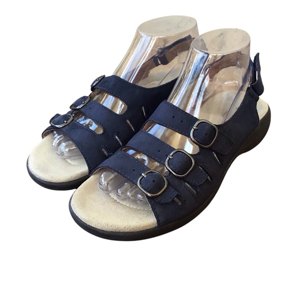 Clarks Saylie Quartz Navy Nubuck Sandals - Picture 2 of 11